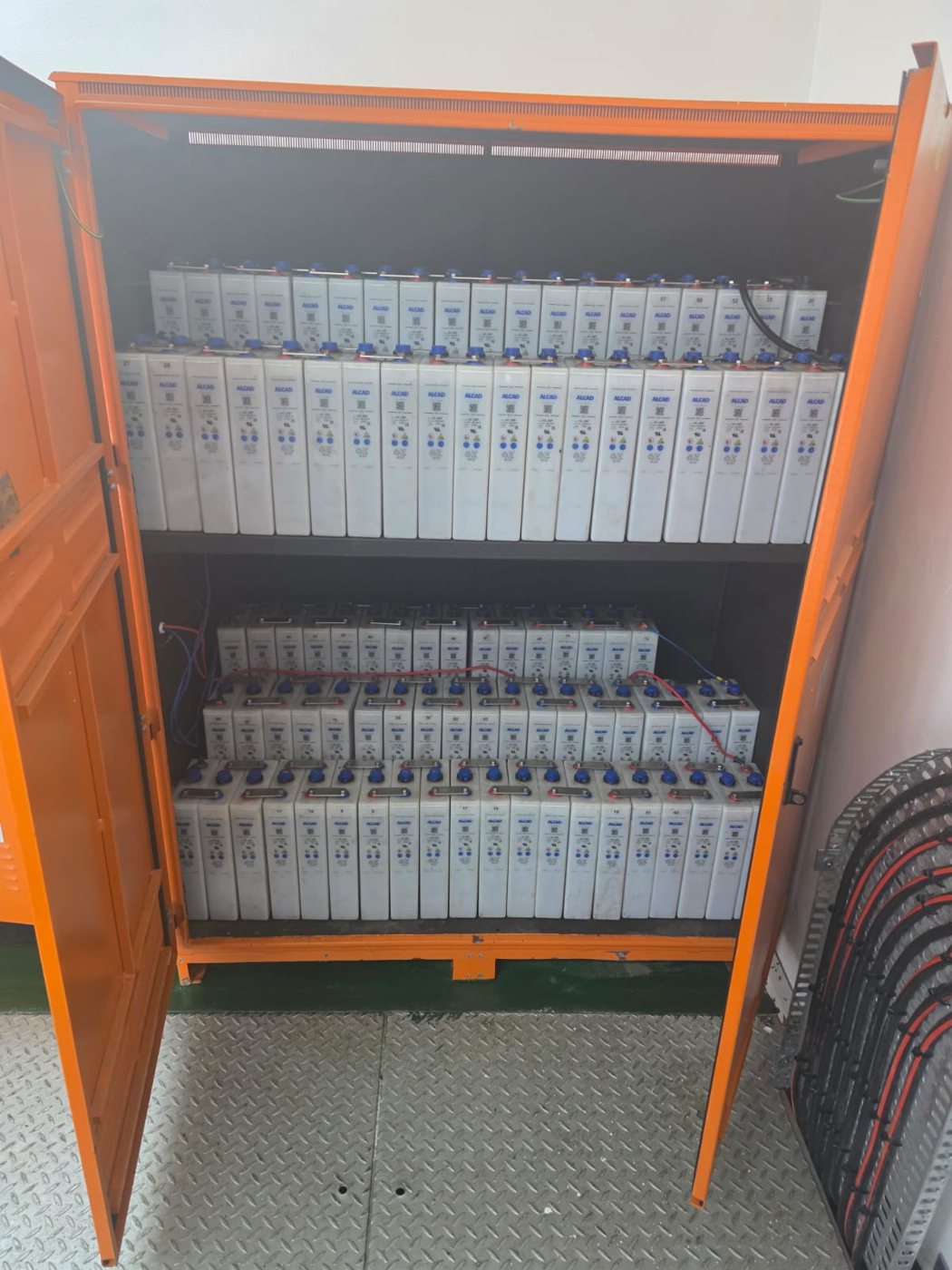 Control cabinet after the retrofit project